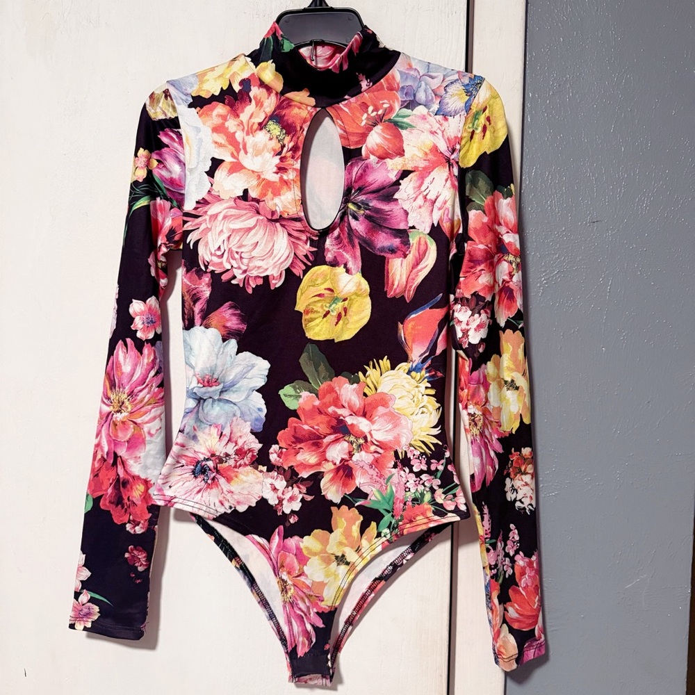 Fashion Nova Floral Long Sleeve Bodysuit